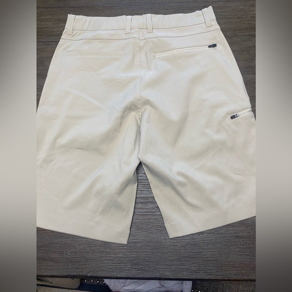 Dri-fit men shorts size 30 tan light weight golf shorts - Picture 2 of 7